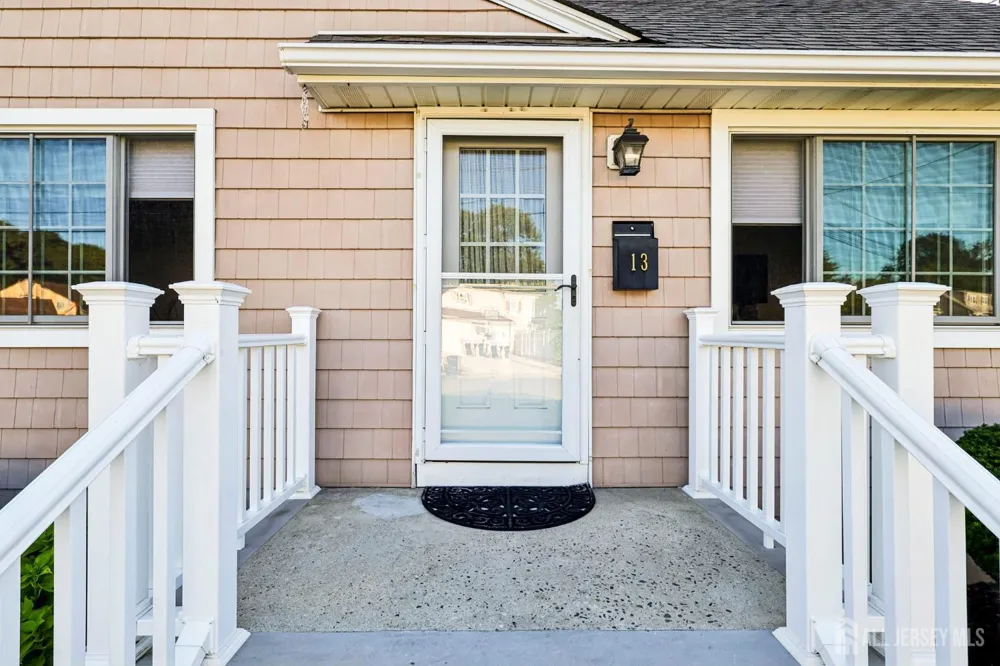 13 Highview Road East Brunswick, NJ 08816