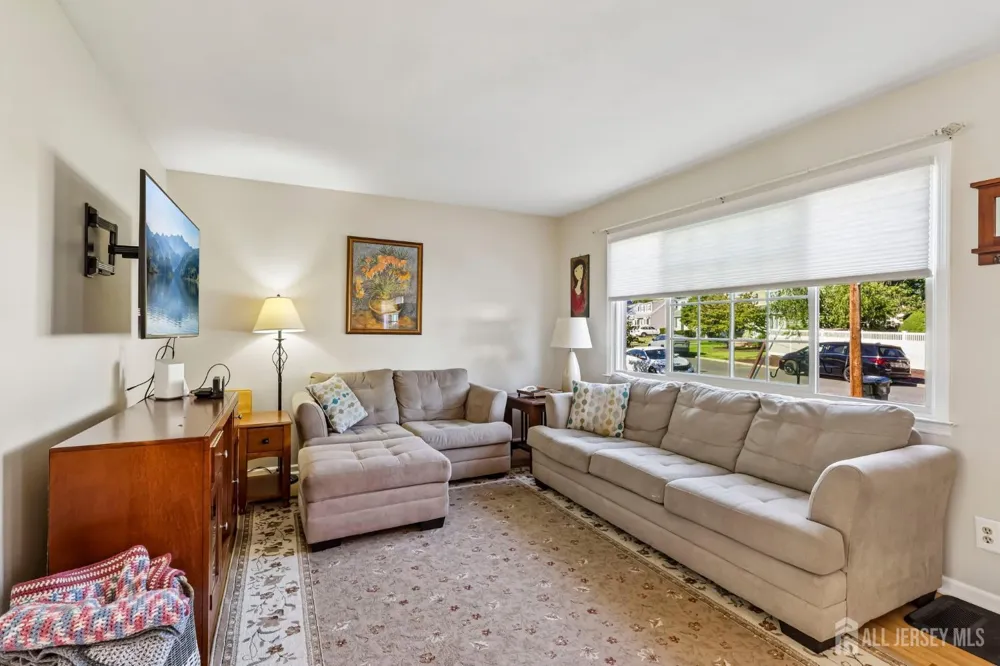 13 Highview Road East Brunswick, NJ 08816