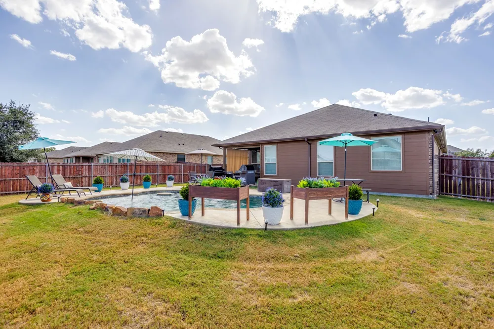 432 Windsail Lane Azle, TX 76020