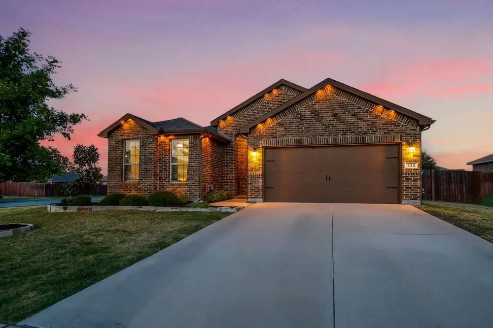 432 Windsail Lane Azle, TX 76020