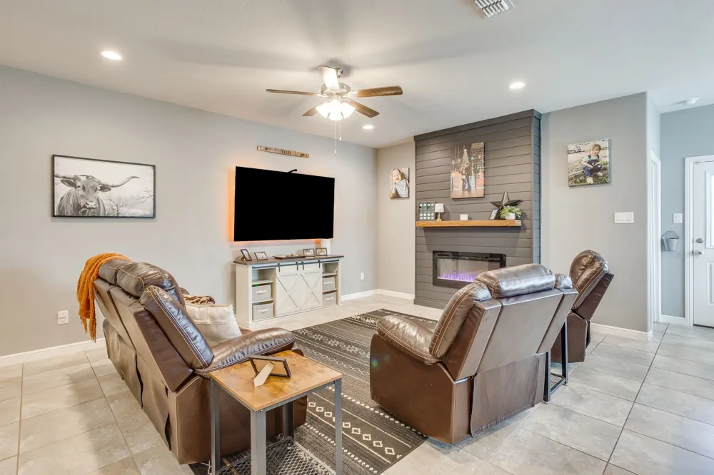 432 Windsail Lane Azle, TX 76020