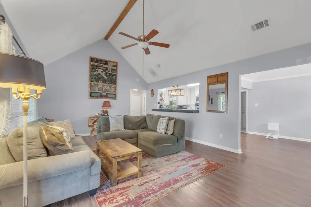 2225 Ridgedale Drive Arlington, TX 76013