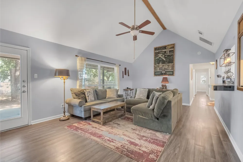2225 Ridgedale Drive Arlington, TX 76013