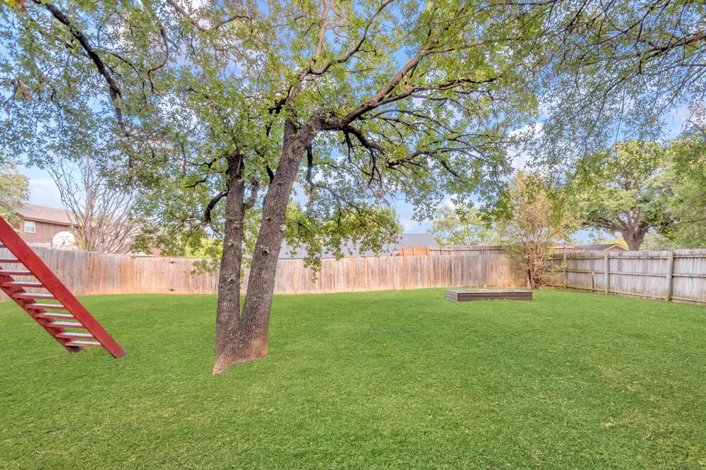 2225 Ridgedale Drive Arlington, TX 76013