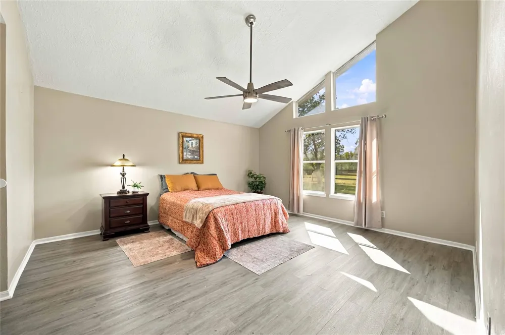 4697 Wickwillow Lane Alvin, TX 77511