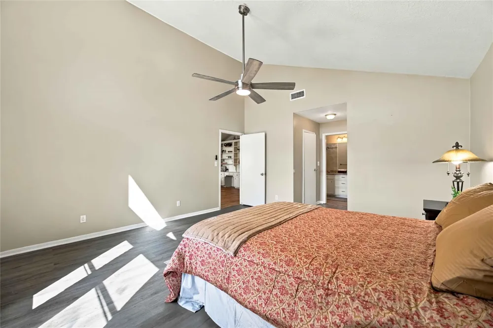 4697 Wickwillow Lane Alvin, TX 77511