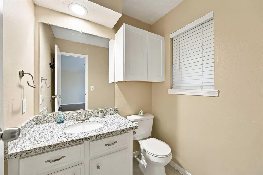 4697 Wickwillow Lane Alvin, TX 77511