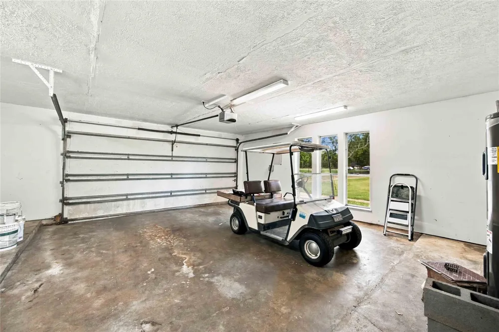 4697 Wickwillow Lane Alvin, TX 77511