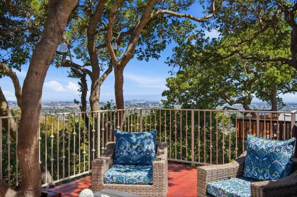 1580 Winding Way Belmont, CA 94002