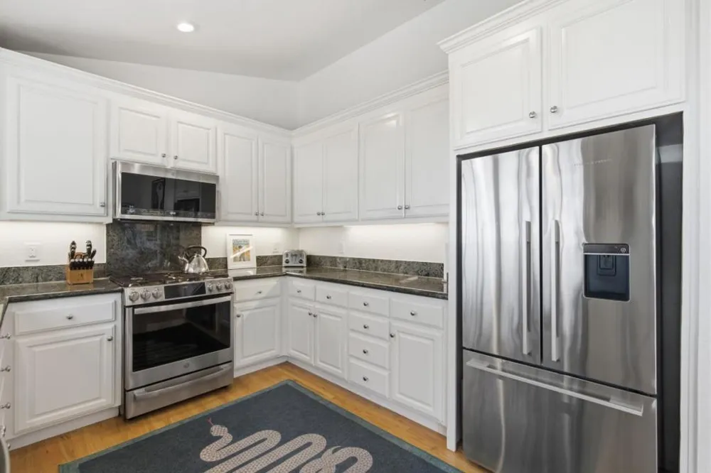 1580 Winding Way Belmont, CA 94002