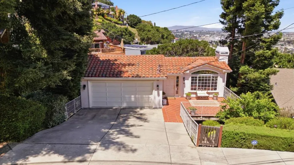 1580 Winding Way Belmont, CA 94002