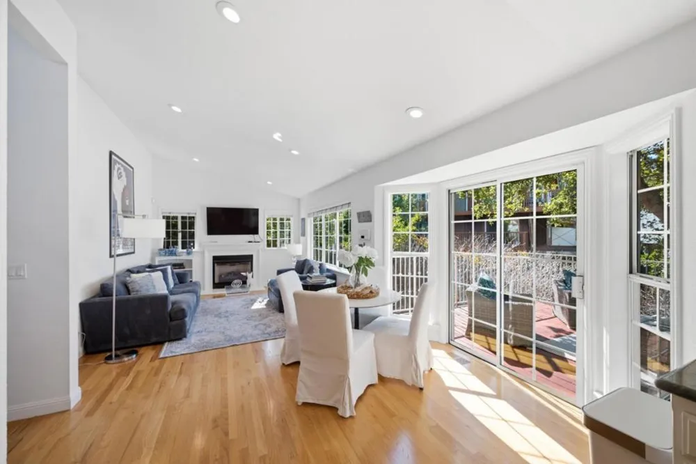 1580 Winding Way Belmont, CA 94002