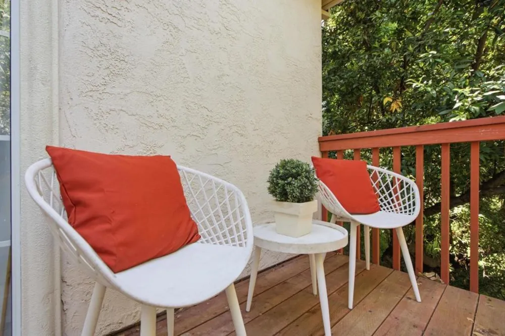 1580 Winding Way Belmont, CA 94002