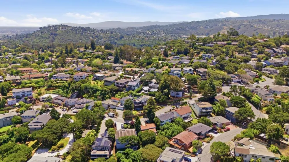 1580 Winding Way Belmont, CA 94002