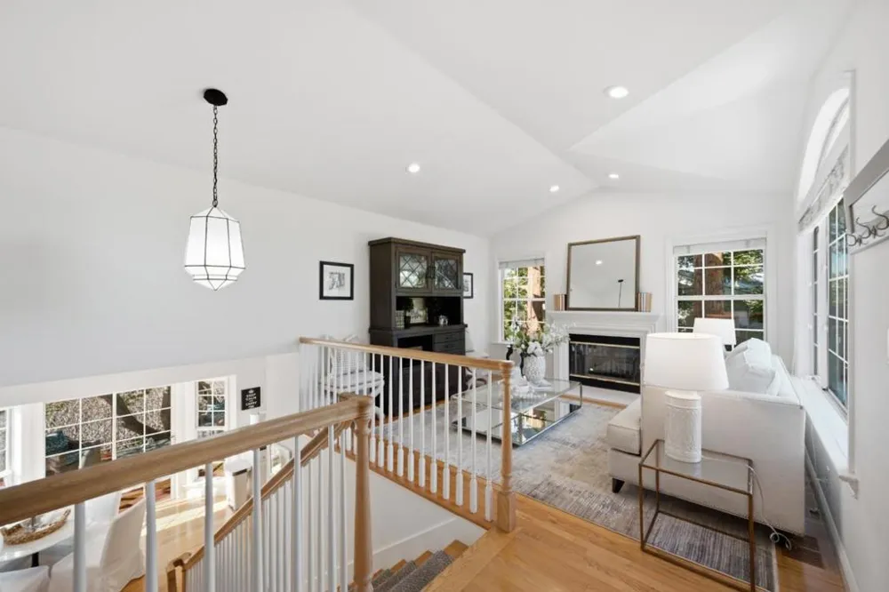 1580 Winding Way Belmont, CA 94002