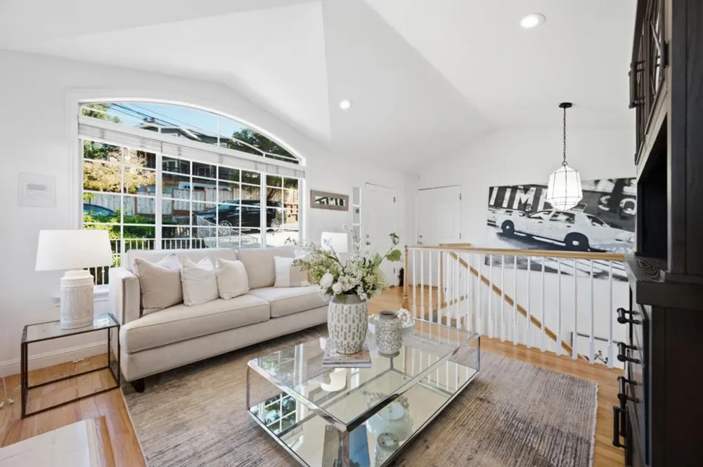 1580 Winding Way Belmont, CA 94002