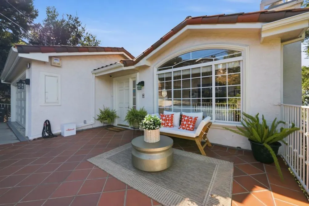 1580 Winding Way Belmont, CA 94002