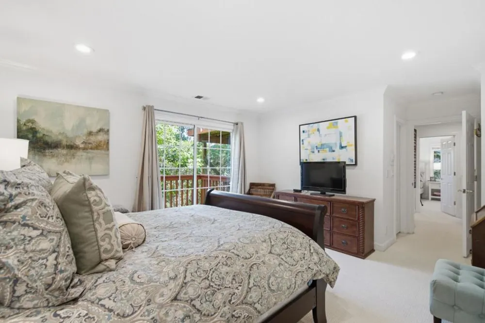 1580 Winding Way Belmont, CA 94002