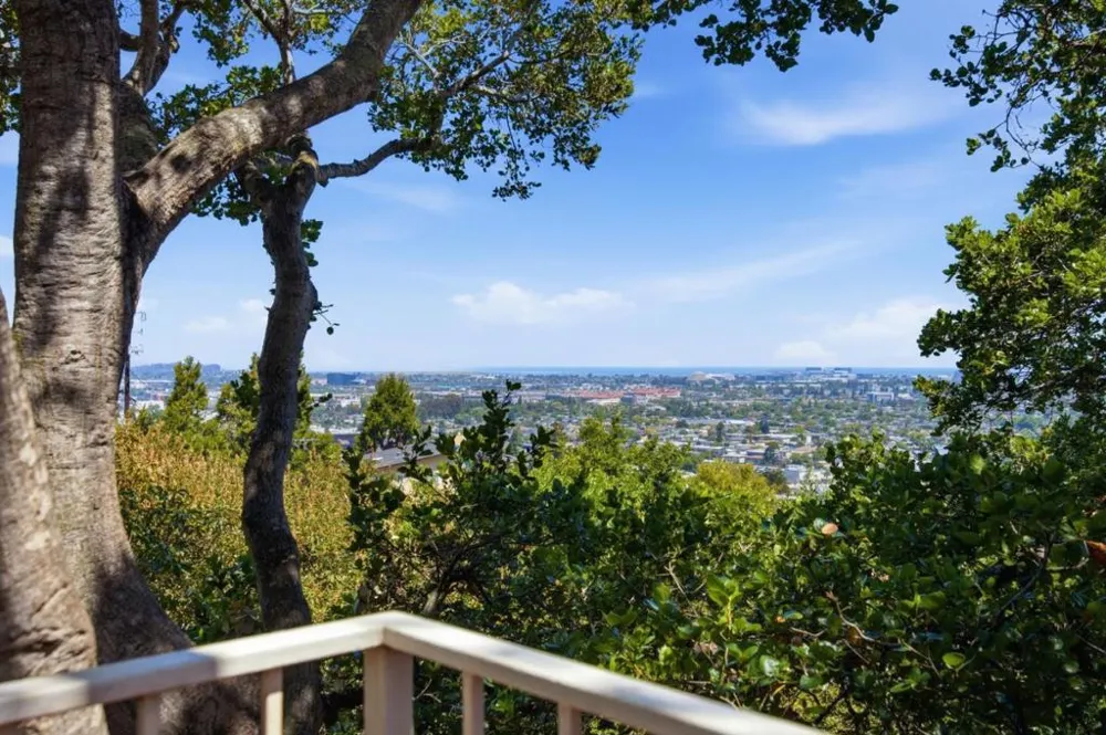 1580 Winding Way Belmont, CA 94002