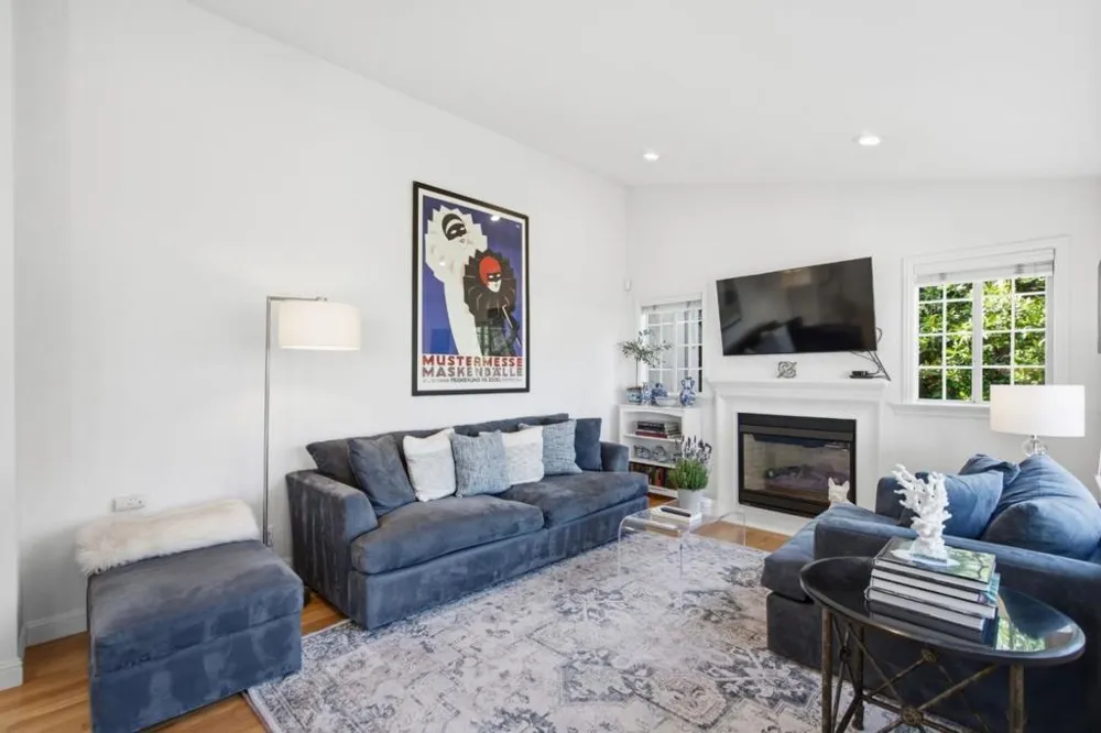 1580 Winding Way Belmont, CA 94002