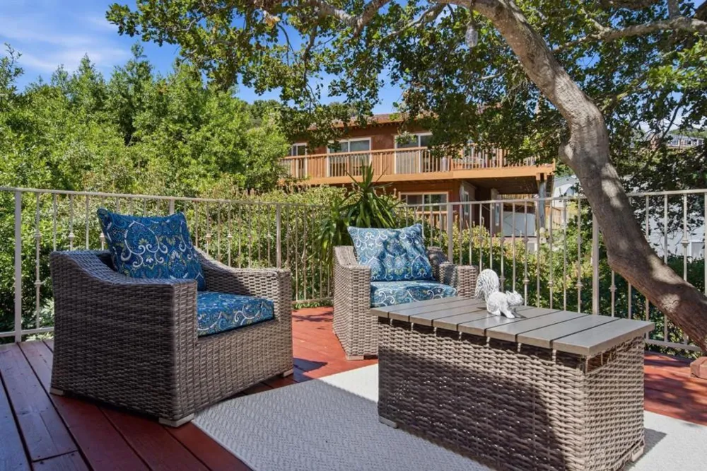 1580 Winding Way Belmont, CA 94002