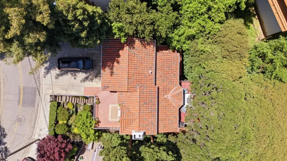 1580 Winding Way Belmont, CA 94002