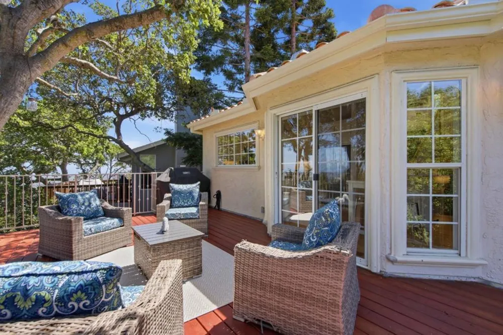 1580 Winding Way Belmont, CA 94002