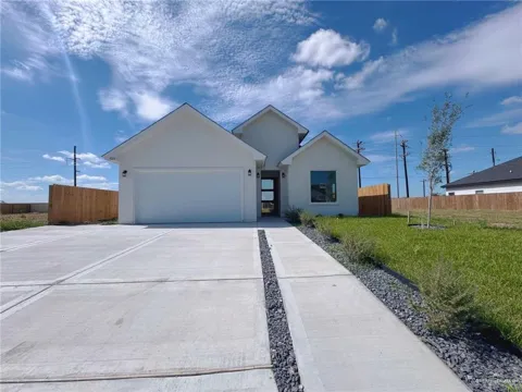 1020 W Cloud 9 Lane