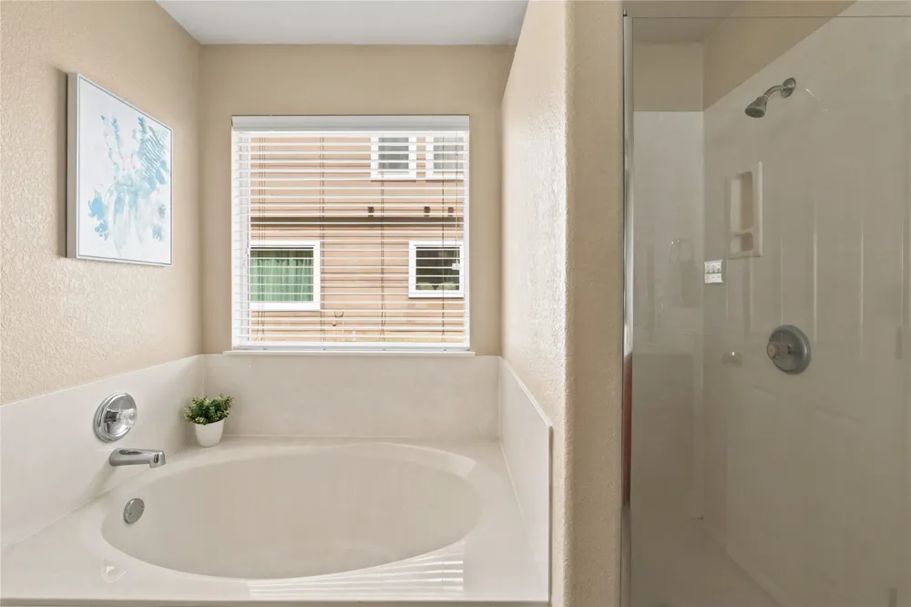 405 Bandara Woods Boulevard Elgin, TX 78621