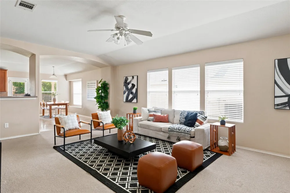 405 Bandara Woods Boulevard Elgin, TX 78621