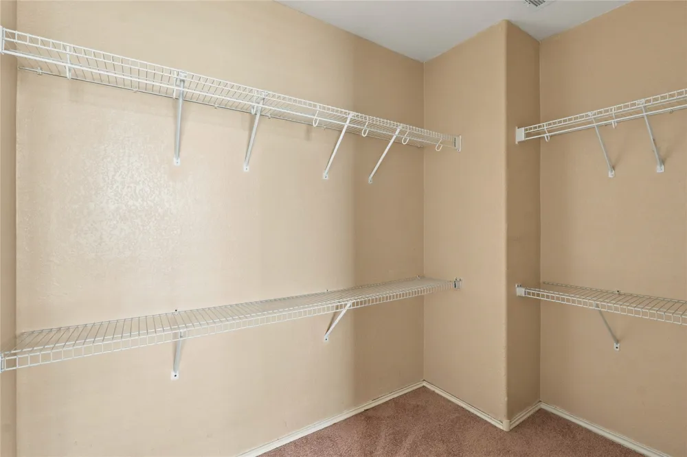 405 Bandara Woods Boulevard Elgin, TX 78621