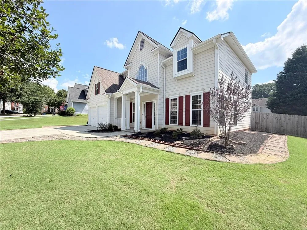 1414 Belfaire Lake Trail Dacula, GA 30019