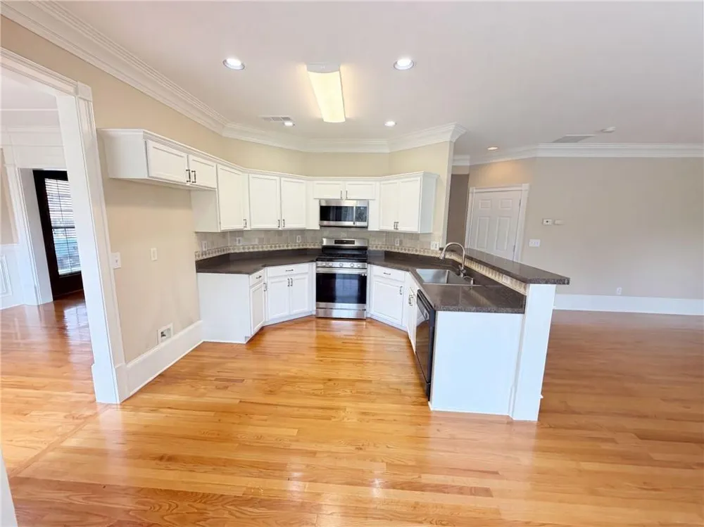 1414 Belfaire Lake Trail Dacula, GA 30019