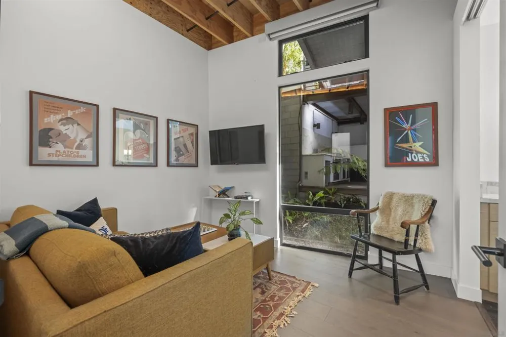 3784 8th San Diego, CA 92103