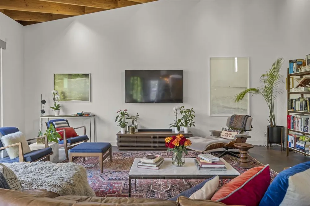 3784 8th San Diego, CA 92103