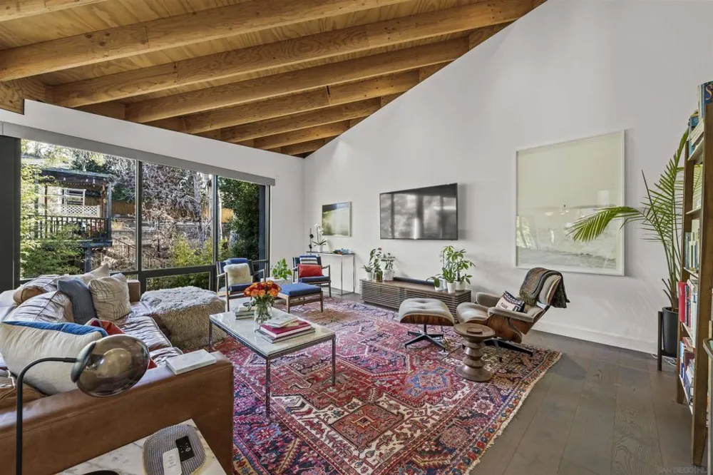 3784 8th San Diego, CA 92103