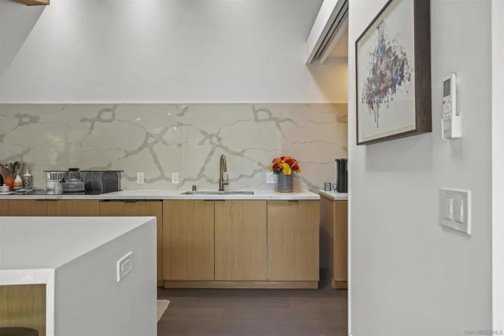 3784 8th San Diego, CA 92103