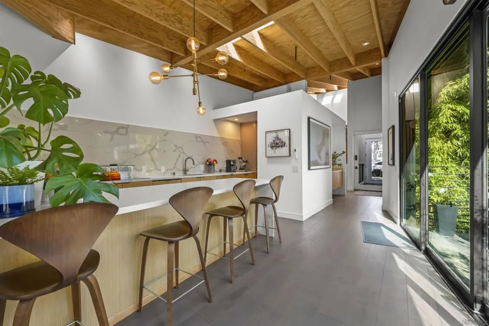 3784 8th San Diego, CA 92103
