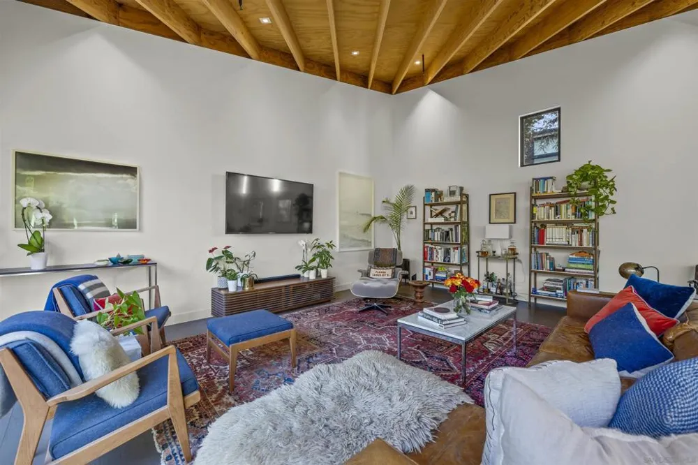3784 8th San Diego, CA 92103