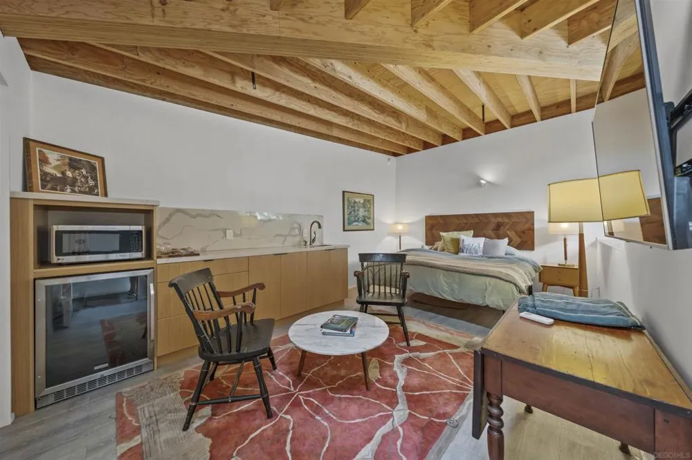 3784 8th San Diego, CA 92103