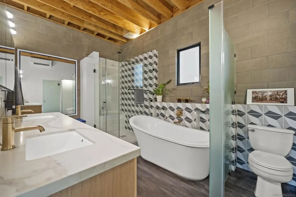 3784 8th San Diego, CA 92103