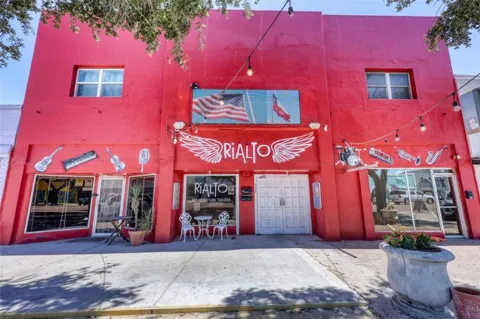 327 S Commercial Street