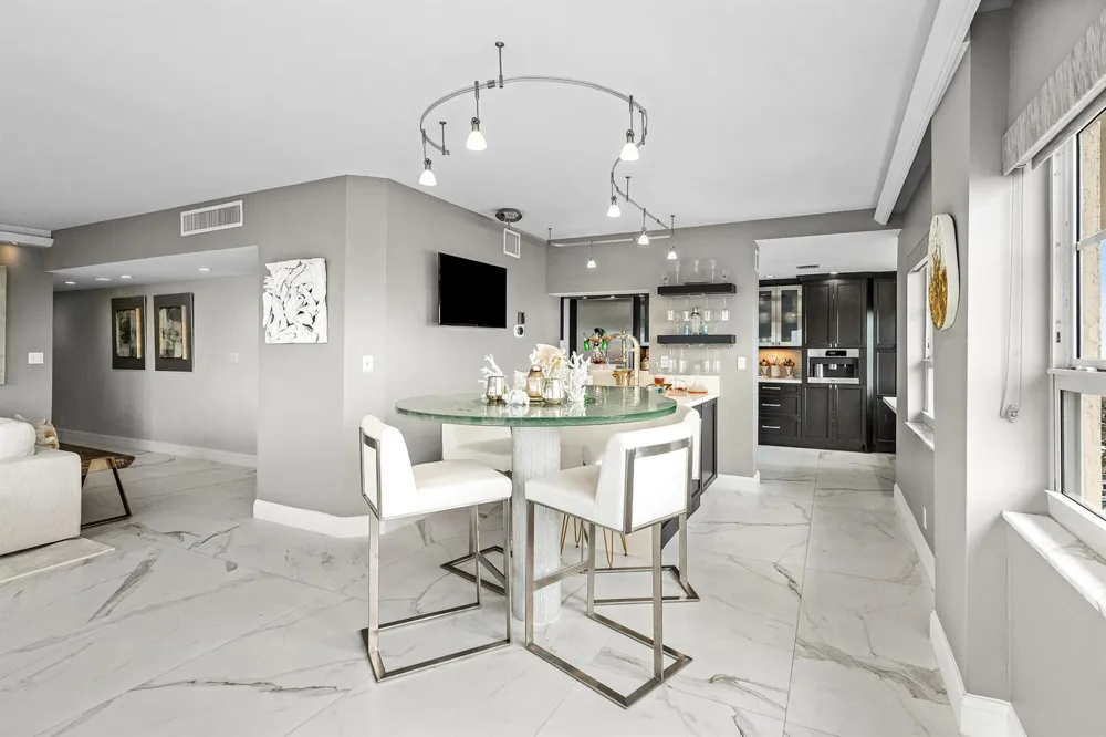 2500 E Las Olas Boulevard #1901 Fort Lauderdale, FL 33301