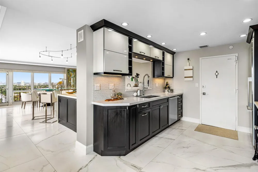 2500 E Las Olas Boulevard #1901 Fort Lauderdale, FL 33301