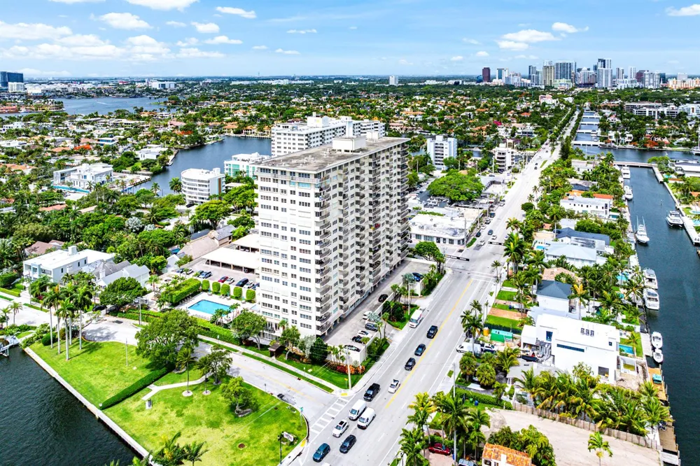 2500 E Las Olas Boulevard #1901 Fort Lauderdale, FL 33301