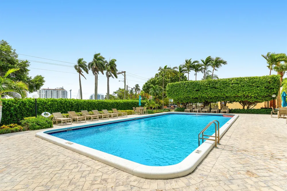 2500 E Las Olas Boulevard #1901 Fort Lauderdale, FL 33301