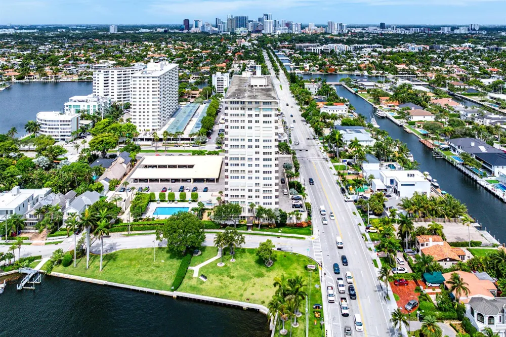 2500 E Las Olas Boulevard #1901 Fort Lauderdale, FL 33301