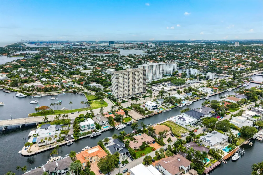 2500 E Las Olas Boulevard #1901 Fort Lauderdale, FL 33301