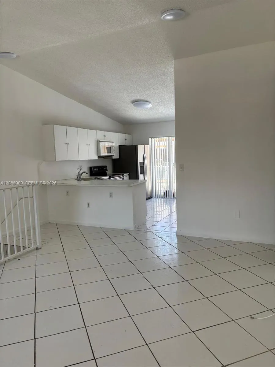 7778 W 34th Ln #20-201 Hialeah, FL 33018