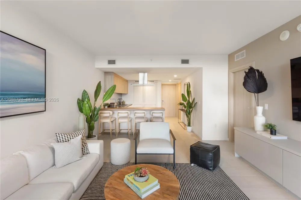 1000 Brickell Plaza #2704 Miami, FL 33131
